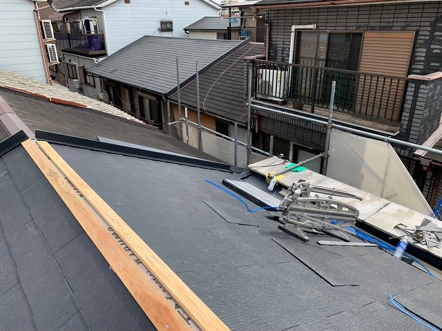 カラーベストで葺き替え工事